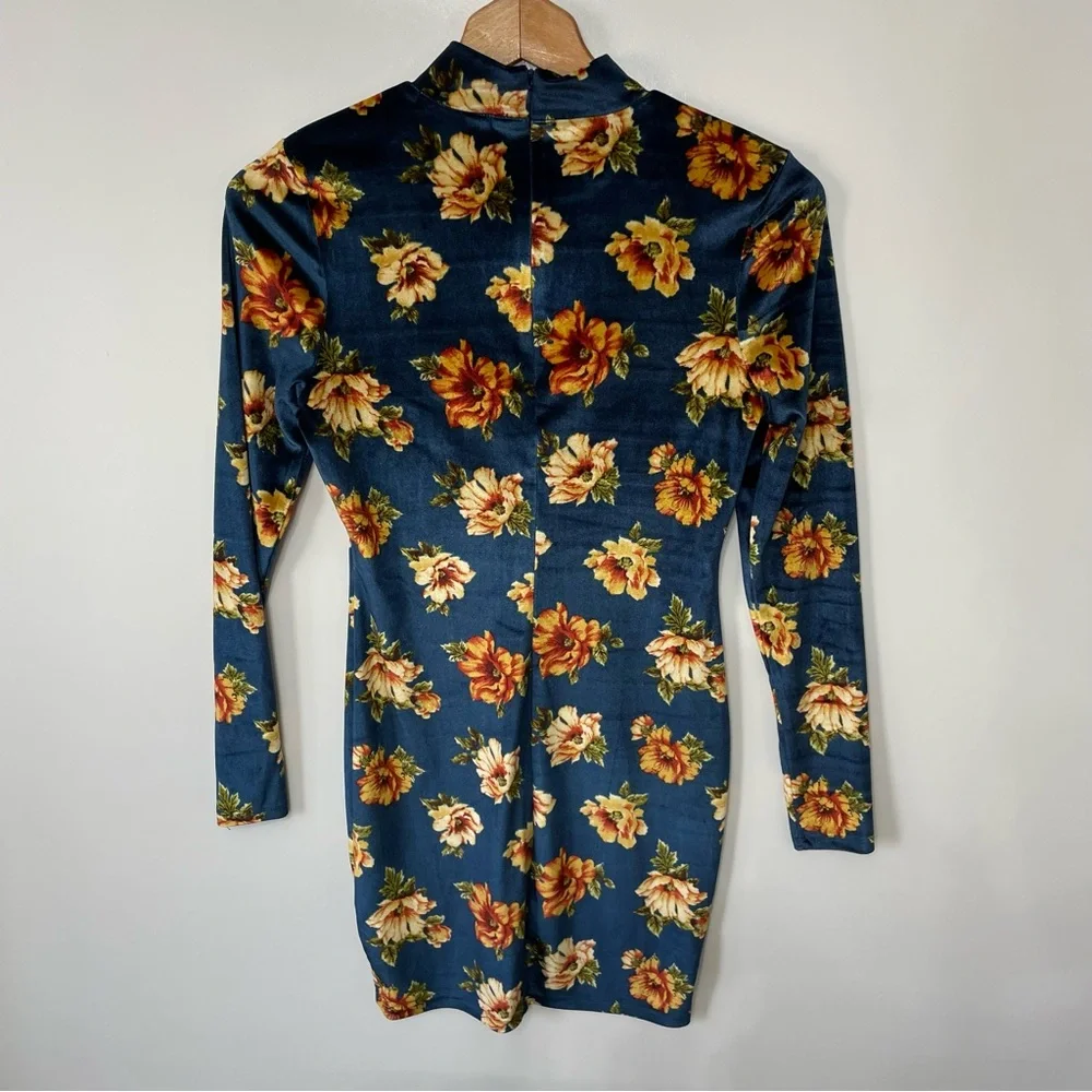 Forever 21 Blue Floral Velvety Long Sleeve Mock Neck Dress, size S - Picture 3 of 8